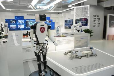 走進上海城市數字化轉型體驗館 感受城市“智慧”變遷與智能機器人研發